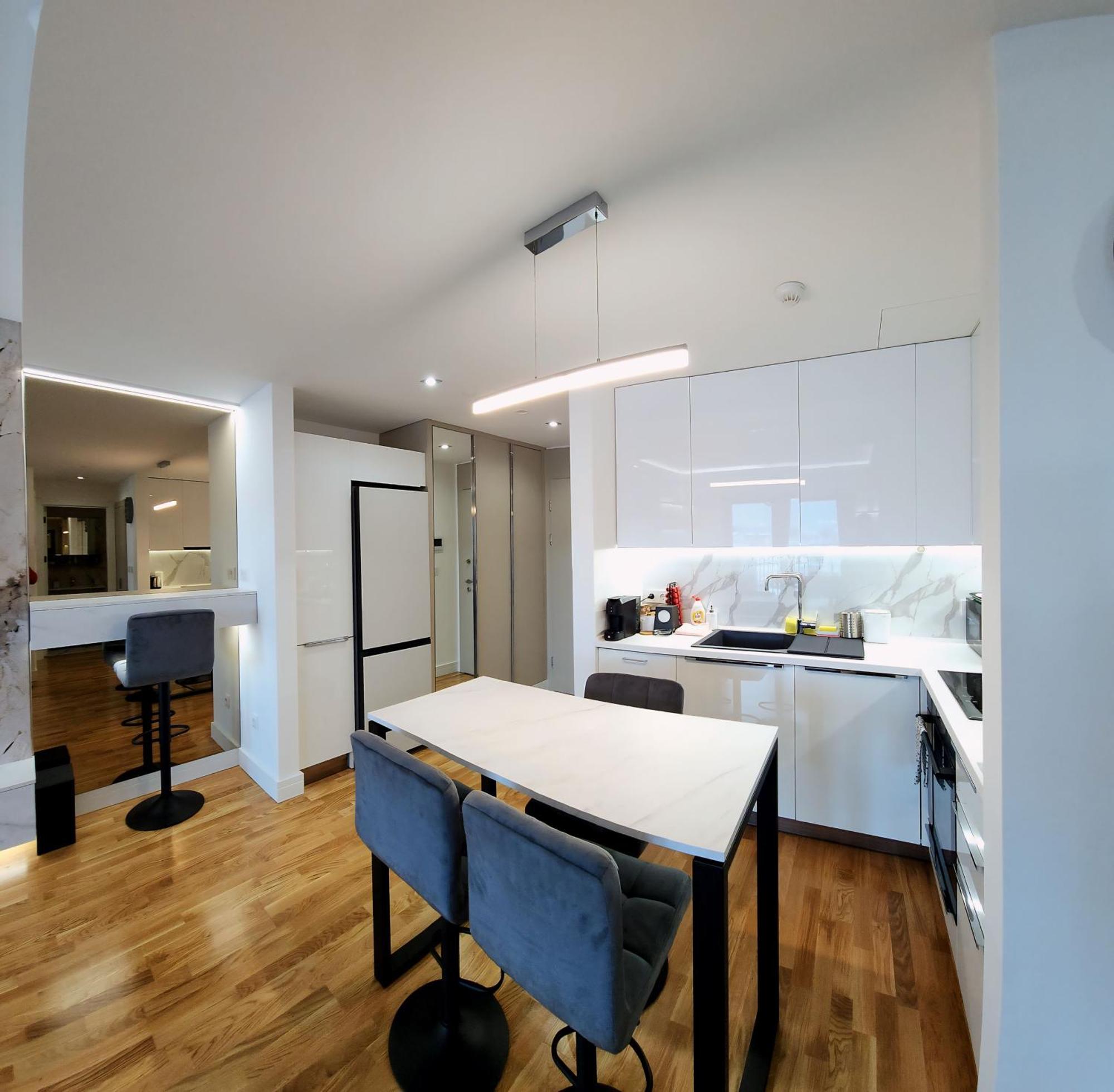 Diamond Residences 10Th Fl. Lux Apt. W/ City View Skopje Buitenkant foto
