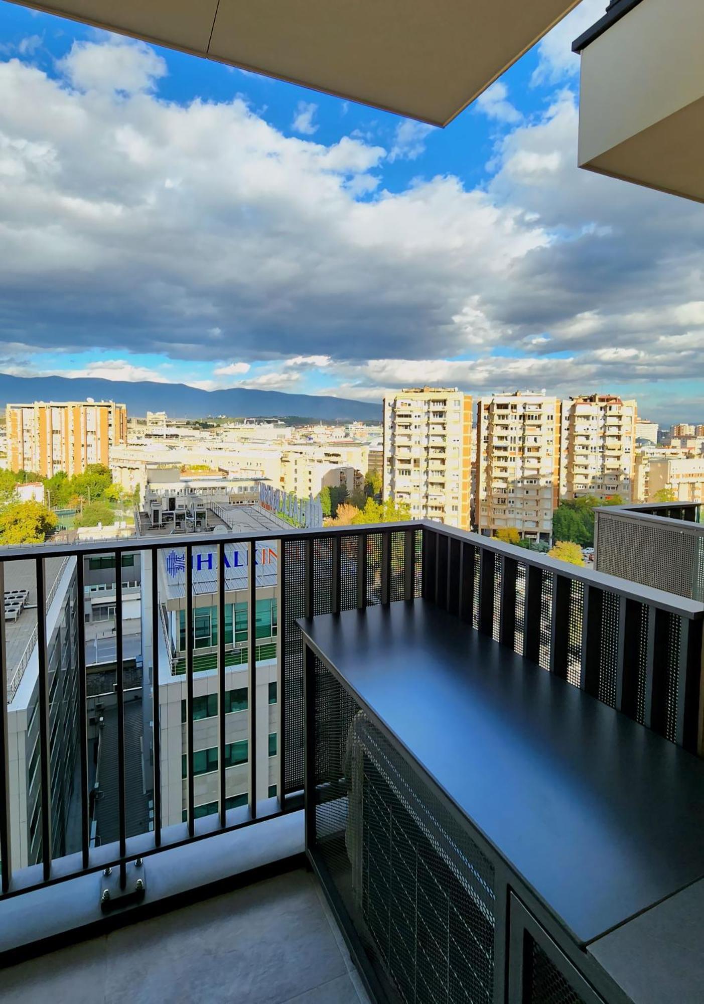 Diamond Residences 10Th Fl. Lux Apt. W/ City View Skopje Buitenkant foto